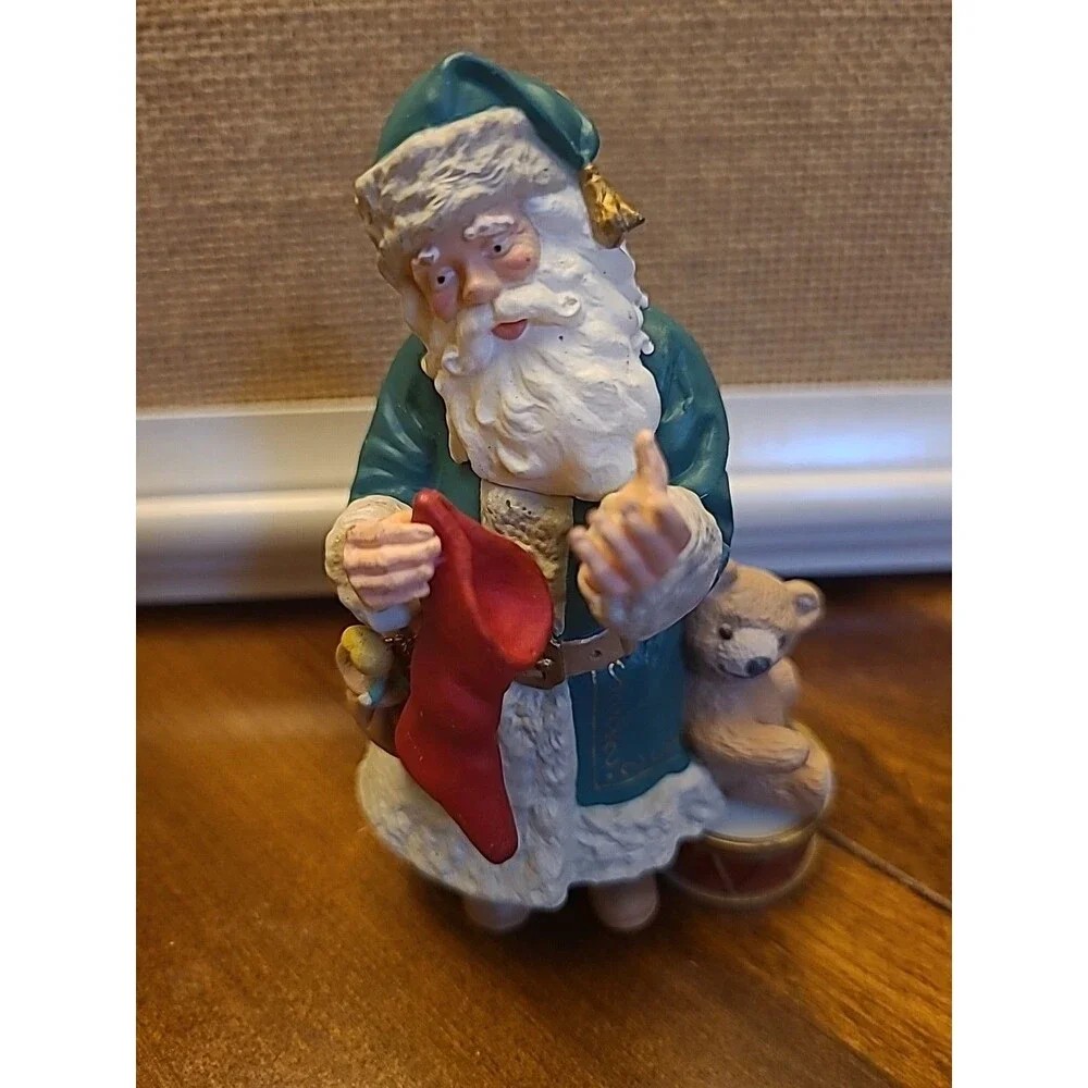 1992 Hallmark Keepsake Christmas Ornament Merry Olde Santa Claus #3 Box Flaw